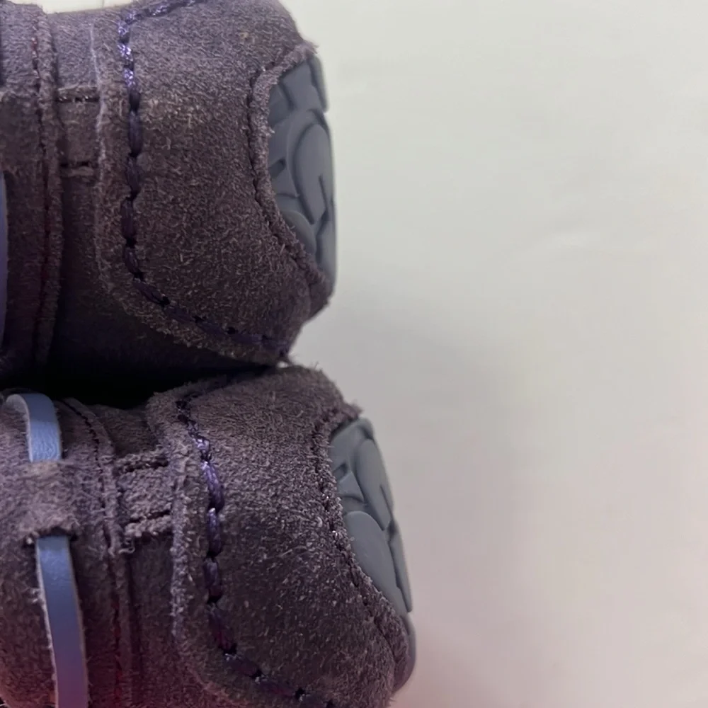 UGG Australia Dakota Kids Purple Moccasins slippers size‎ 11